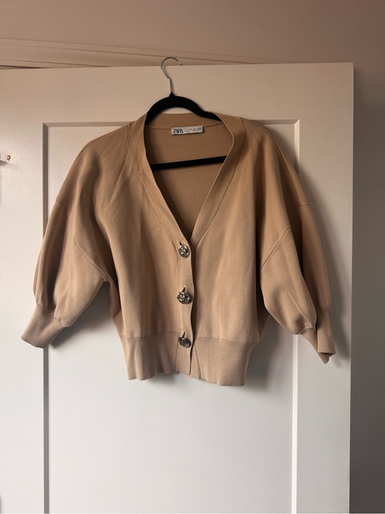 Zara Sweaters - Zara Tan cropped Button-Front V-Neck Women's Cardigan
